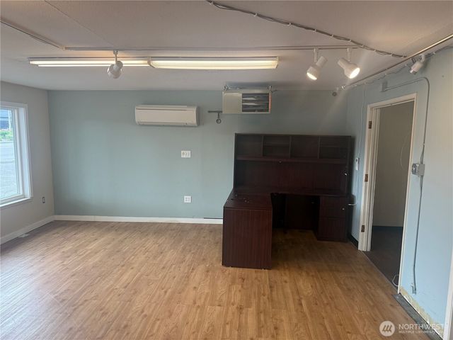 420 auburn Way N, Auburn, WA 98002