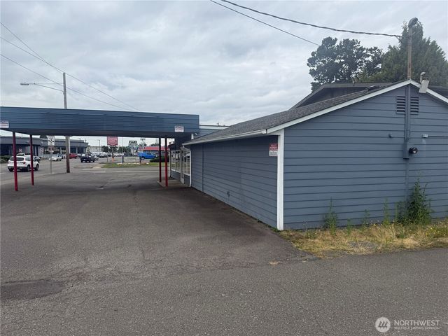 420 auburn Way N, Auburn, WA 98002