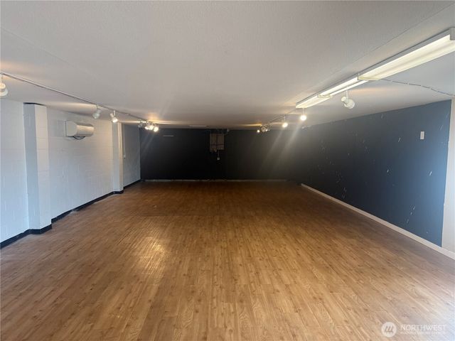 420 auburn Way N, Auburn, WA 98002
