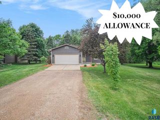 27033 Revillo Pl Place, Sioux Falls, SD 57108
