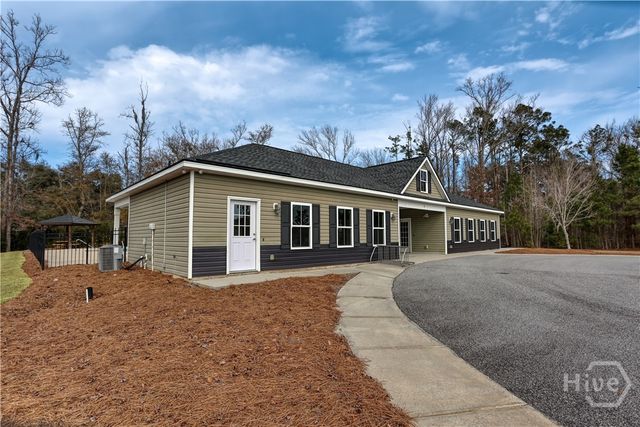 20 Smoke Rise Road, Richmond Hill, GA 31324