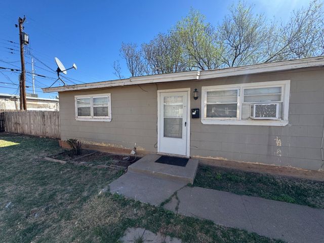 2208 35th Street, B, Lubbock, TX 79412