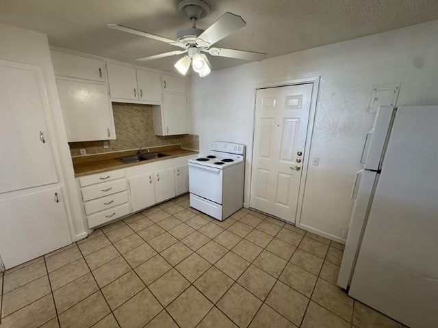 2208 35th Street, B, Lubbock, TX 79412