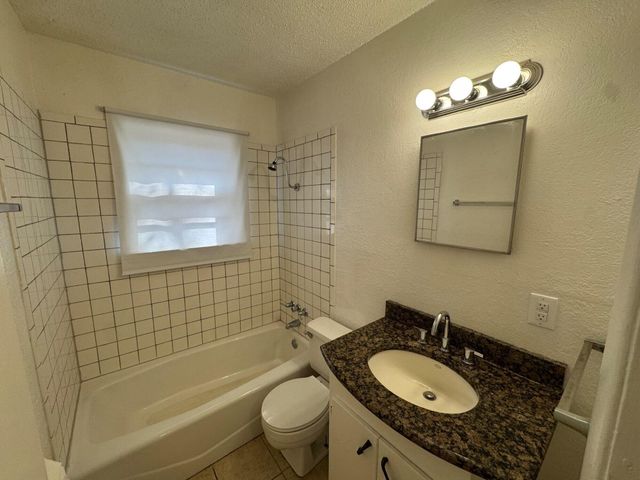 2208 35th Street, B, Lubbock, TX 79412