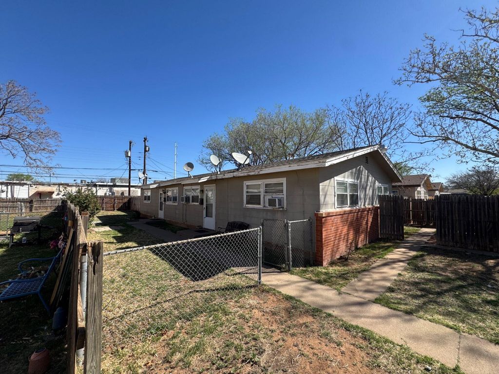 2208 35th Street, B, Lubbock, TX 79412