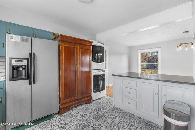 30 Narwood Dr, Louisville, KY 40299