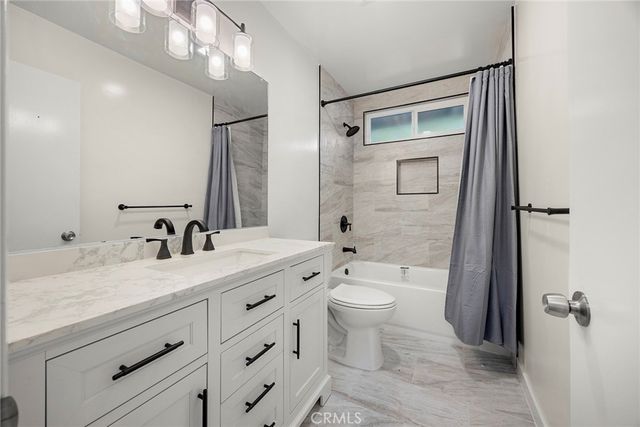 369 San Juan Way, La Canada Flintridge, CA 91011