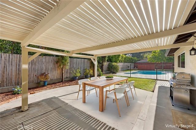 369 San Juan Way, La Canada Flintridge, CA 91011