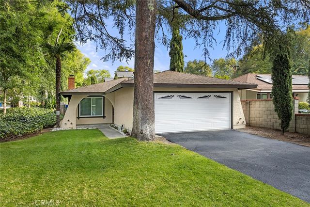 369 San Juan Way, La Canada Flintridge, CA 91011
