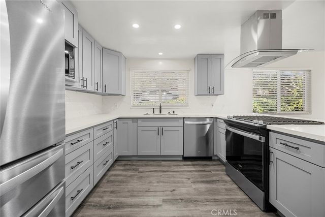 369 San Juan Way, La Canada Flintridge, CA 91011