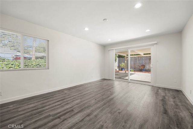 369 San Juan Way, La Canada Flintridge, CA 91011