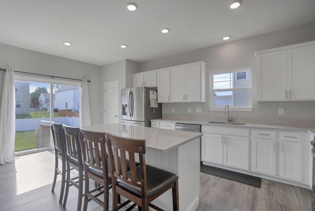 611 Timber Valley Drive, Pataskala, OH 43062