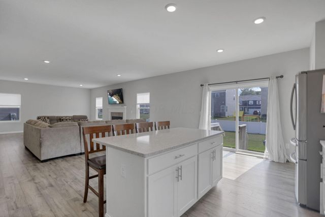 611 Timber Valley Drive, Pataskala, OH 43062