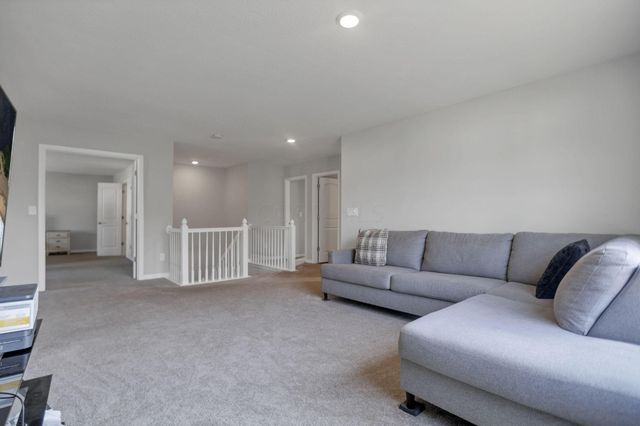 611 Timber Valley Drive, Pataskala, OH 43062