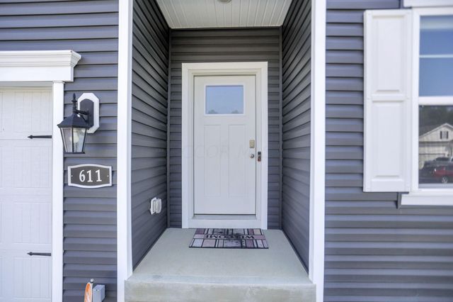 611 Timber Valley Drive, Pataskala, OH 43062