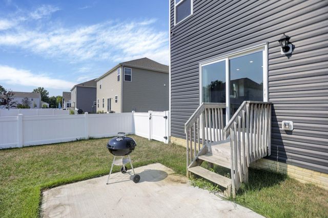 611 Timber Valley Drive, Pataskala, OH 43062