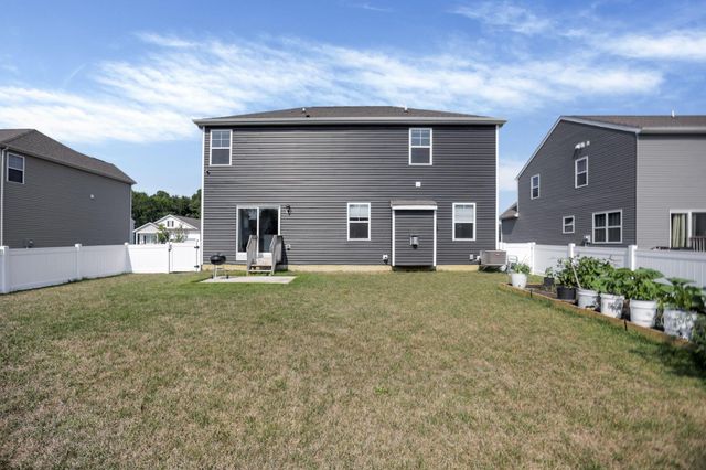 611 Timber Valley Drive, Pataskala, OH 43062