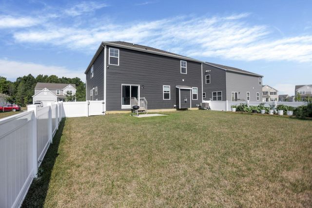 611 Timber Valley Drive, Pataskala, OH 43062