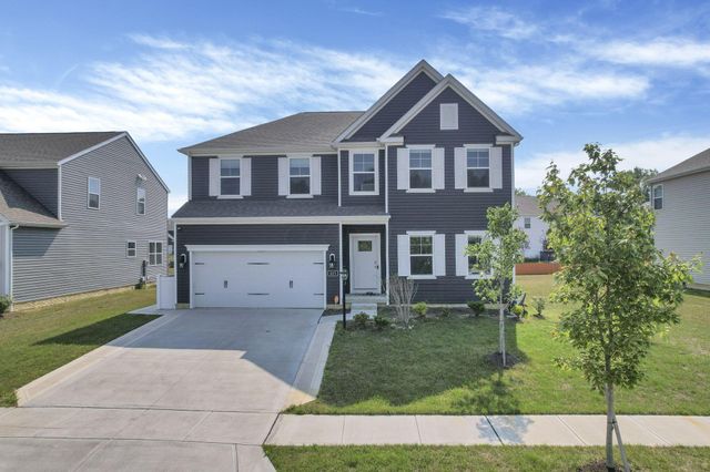 611 Timber Valley Drive, Pataskala, OH 43062