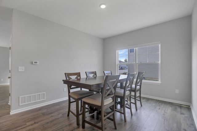 611 Timber Valley Drive, Pataskala, OH 43062