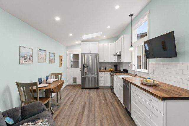 1416 Flores Drive, Pacifica, CA 94044