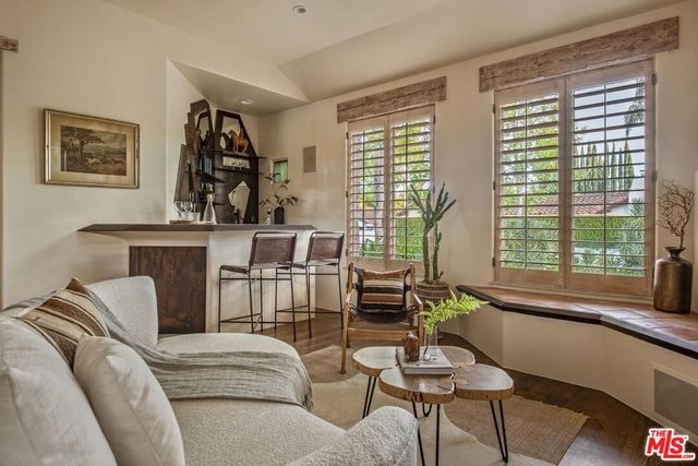 156 S La Peer Drive, Beverly Hills, CA 90211