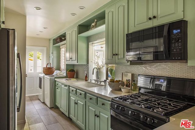 156 S La Peer Drive, Beverly Hills, CA 90211