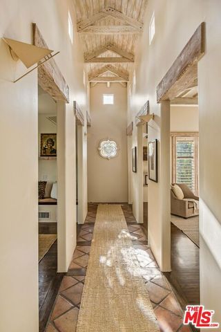 156 S La Peer Drive, Beverly Hills, CA 90211