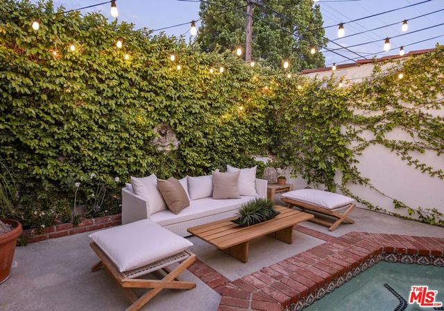 156 S La Peer Drive, Beverly Hills, CA 90211