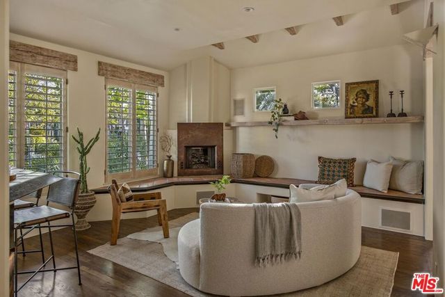 156 S La Peer Drive, Beverly Hills, CA 90211