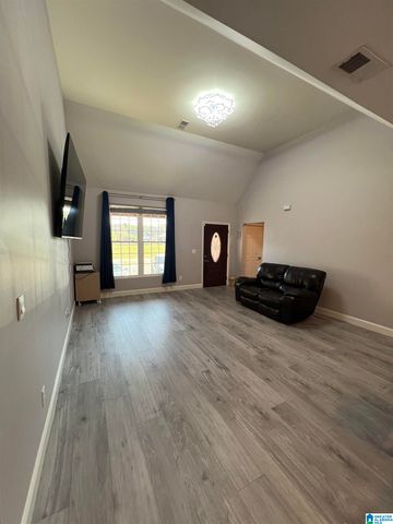 185 BATTLES CIRCLE, Clanton, AL 35045