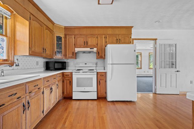 1874 Hales Ford RD, Moneta, VA 24121