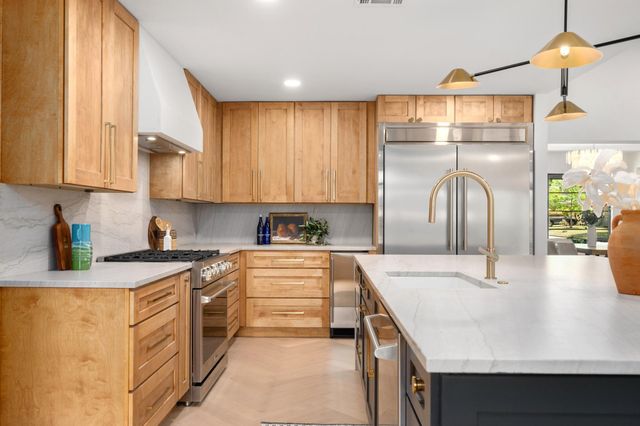 7300 Greenhaven DR, Austin, TX 78757