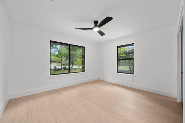 7300 Greenhaven DR, Austin, TX 78757