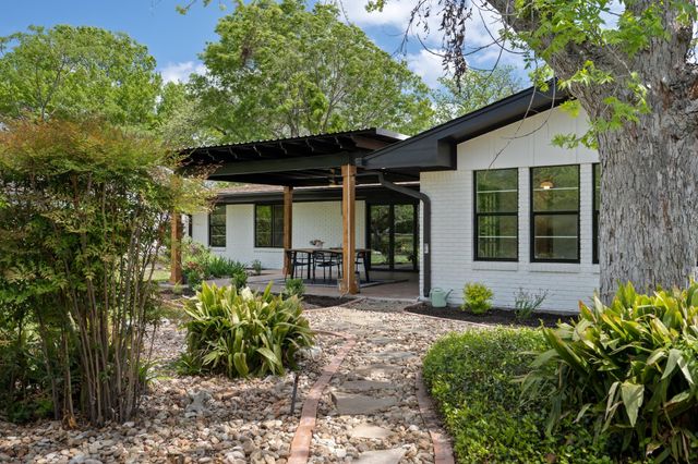 7300 Greenhaven DR, Austin, TX 78757