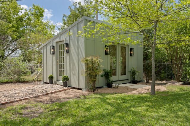 7300 Greenhaven DR, Austin, TX 78757