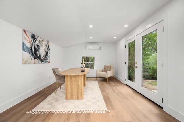 7300 Greenhaven DR, Austin, TX 78757