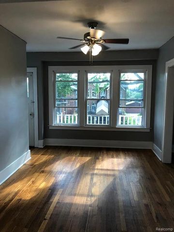 1052 Beaconsfield Ave., Grosse Pointe Park, MI 48230