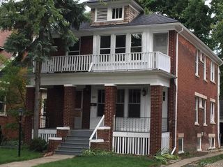 1052 Beaconsfield Ave., Grosse Pointe Park, MI 48230