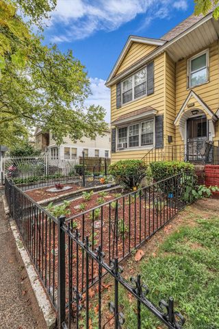 11510 Van Wyck Expressway, South Ozone Park, NY 11420
