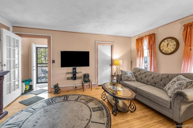 11510 Van Wyck Expressway, South Ozone Park, NY 11420