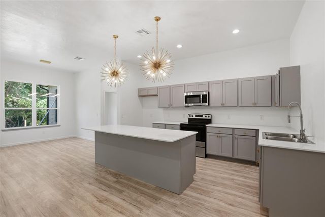 4208 N Shadybrook Drive, Midwest City, OK 73110