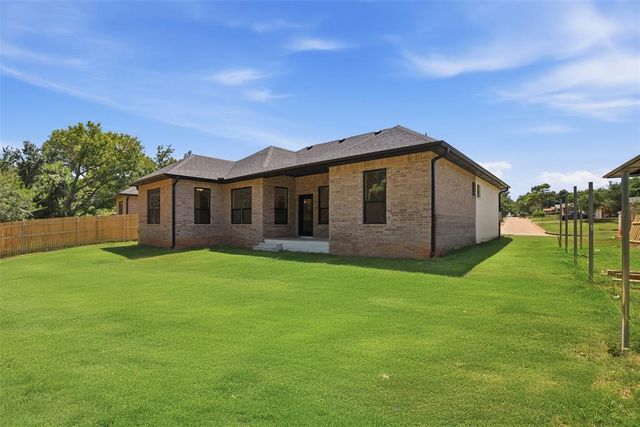 4208 N Shadybrook Drive, Midwest City, OK 73110