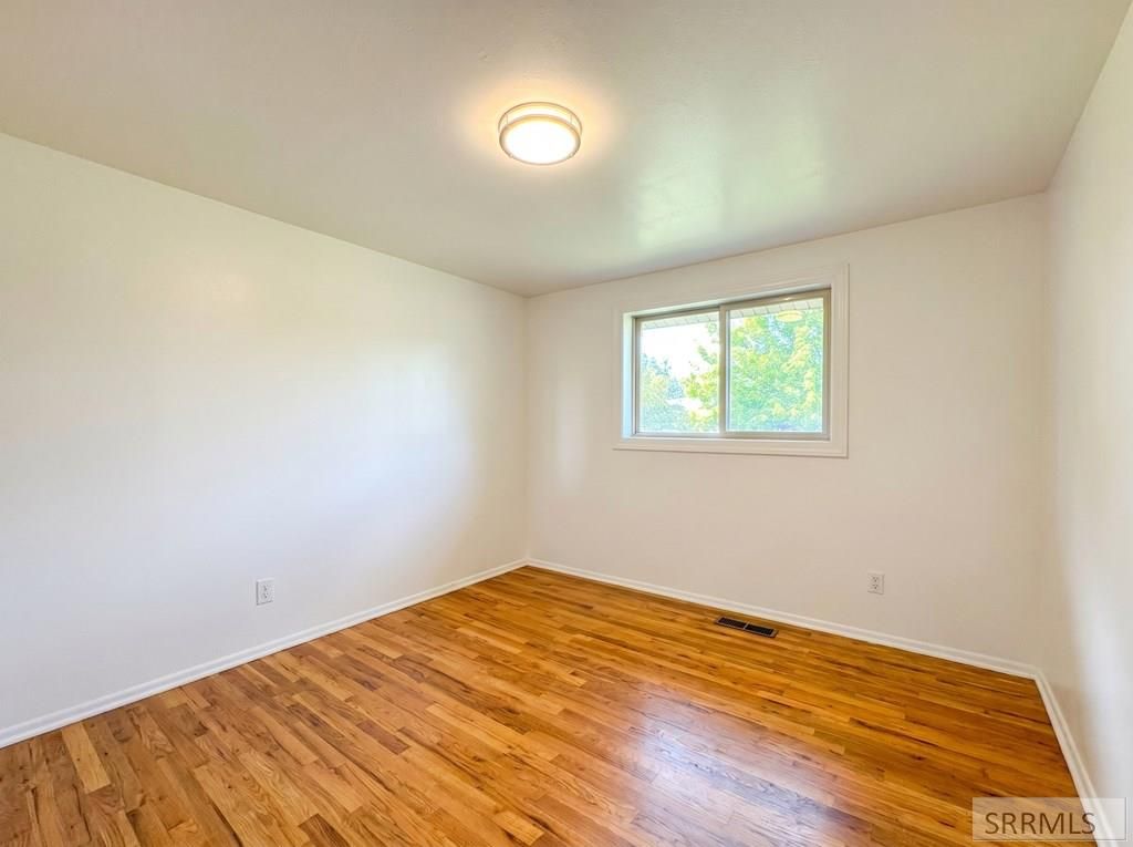 Image 17 of property listing at 2237 Logan Drive, Idaho Falls, ID 83401