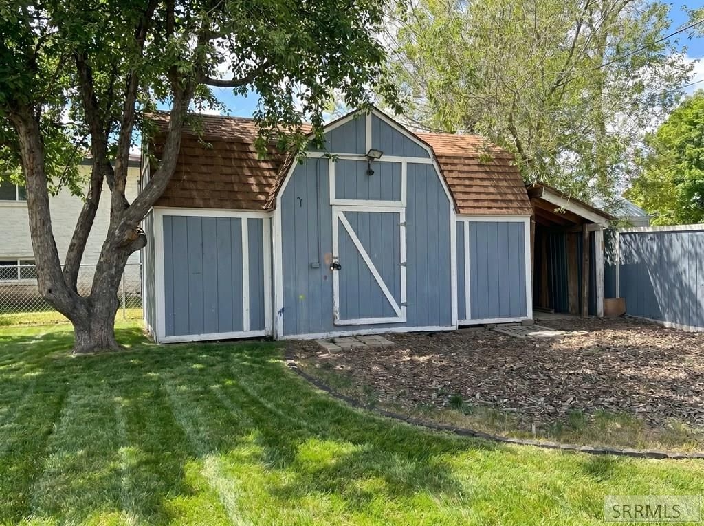 Image 23 of property listing at 2237 Logan Drive, Idaho Falls, ID 83401