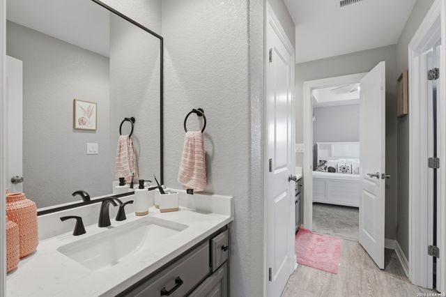 1709 HAVENWOOD BLVD, New Braunfels, TX 78132