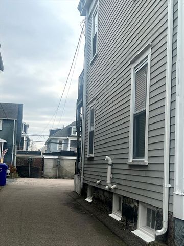 581 East 8th St, Boston, MA 02127