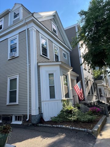 581 East 8th St, Boston, MA 02127