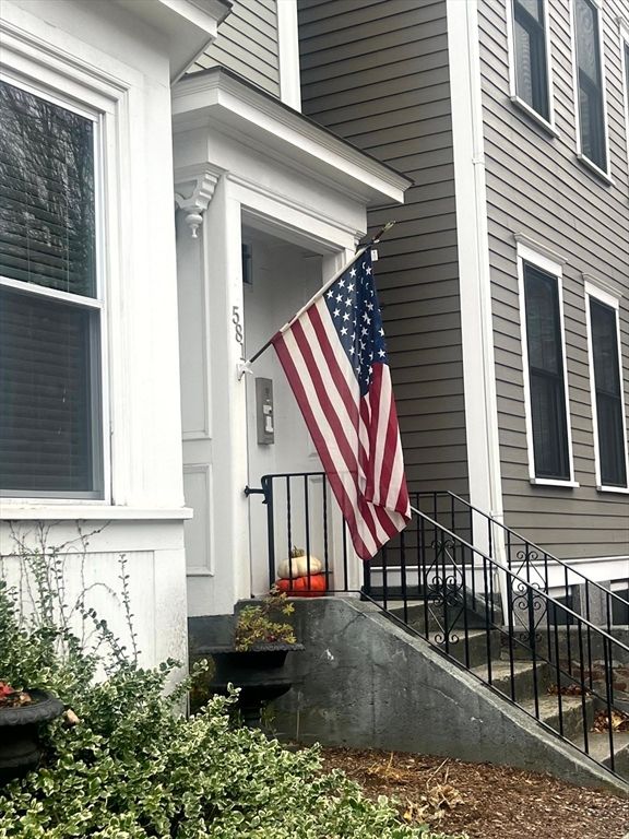 581 East 8th St, Boston, MA 02127