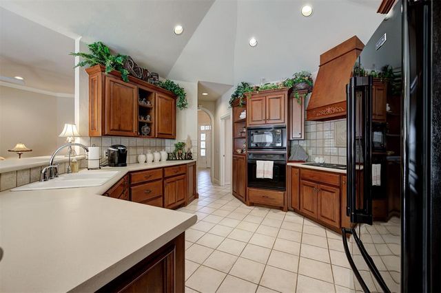 2925 NW 160th Street, Edmond, OK 73013